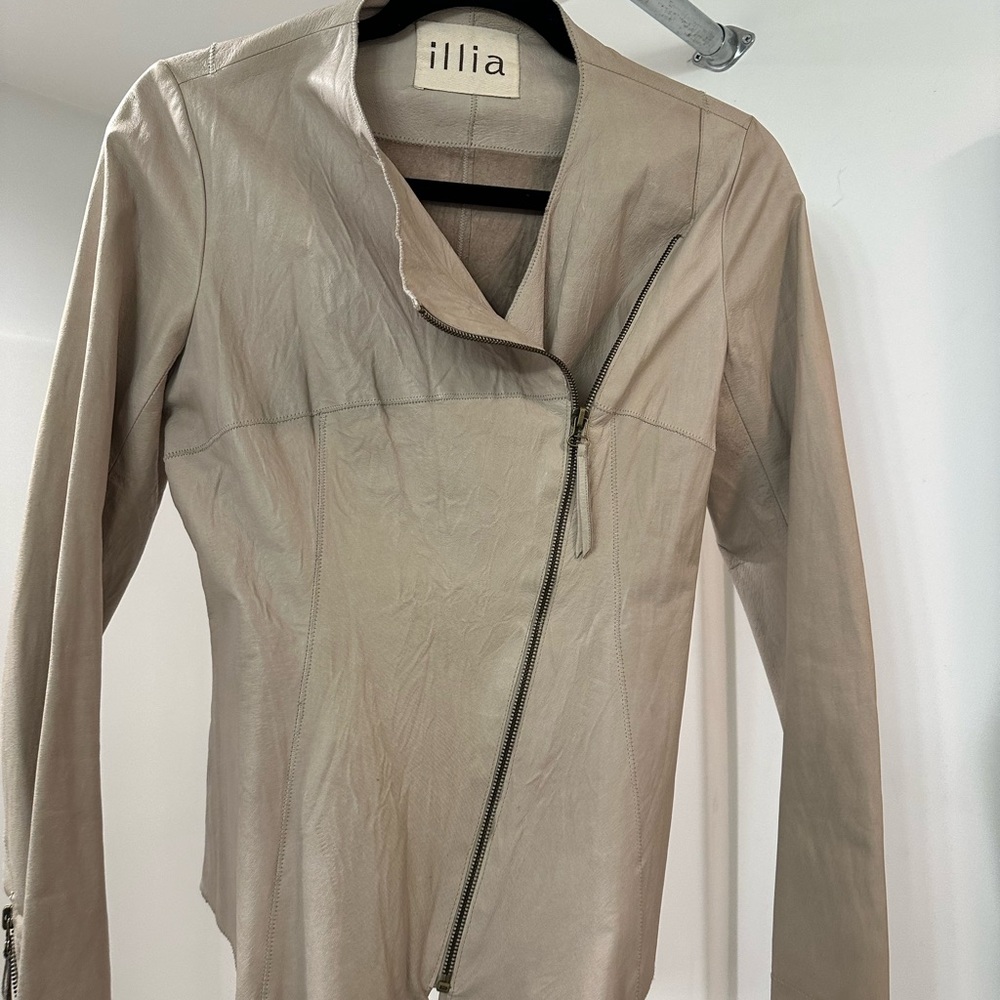 White leather woman’s jacket